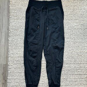 Lululemon Dance Studio Jogger (Size 6, Black, Women's)